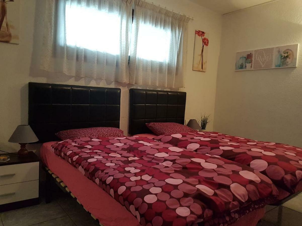 San Marino With Heated Pool, Only 450 Meters To The Beach, Wifi Arona  Kültér fotó